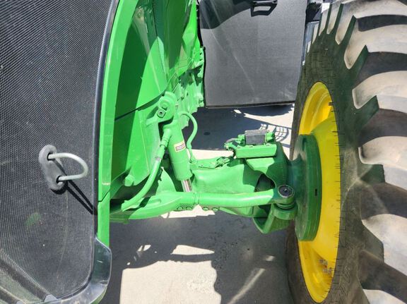 2023 John Deere 7R 230 Tractor