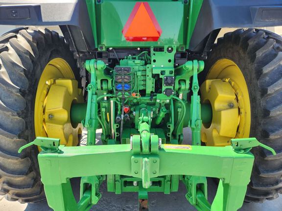 2023 John Deere 7R 230 Tractor