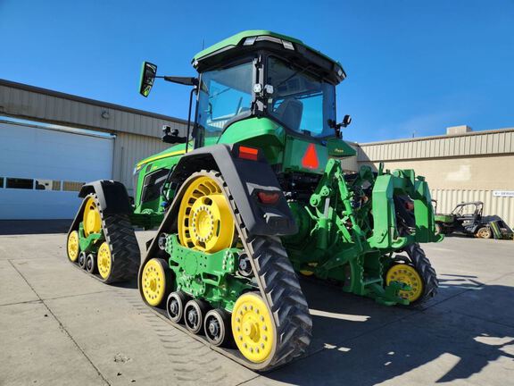 2023 John Deere 8RX 370 Tractor Rubber Track