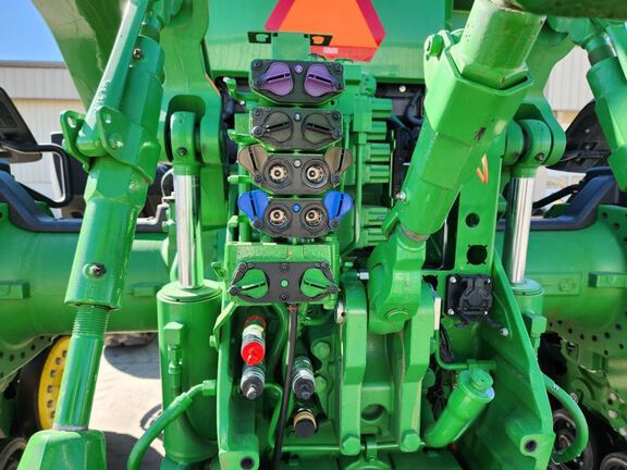 2023 John Deere 8RX 370 Tractor Rubber Track