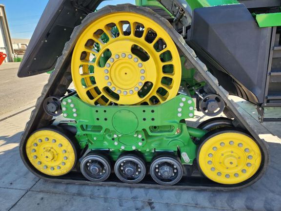 2023 John Deere 8RX 370 Tractor Rubber Track