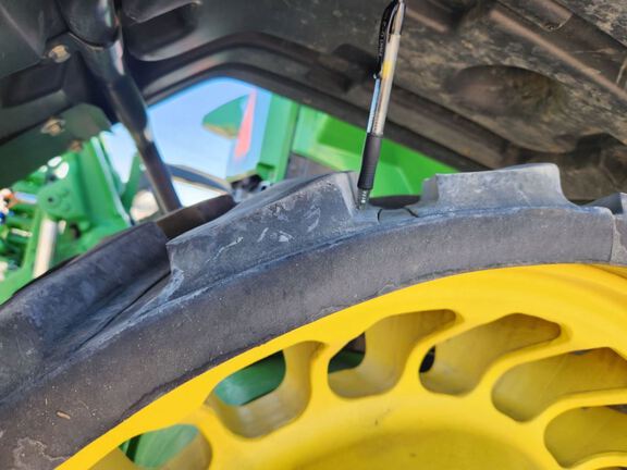 2023 John Deere 8RX 370 Tractor Rubber Track