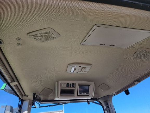 2023 John Deere 8RX 370 Tractor Rubber Track