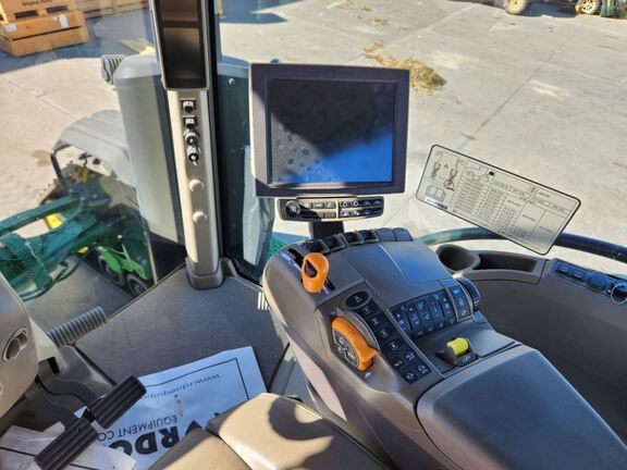 2023 John Deere 8RX 370 Tractor Rubber Track