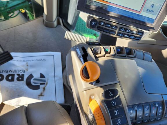 2023 John Deere 8RX 370 Tractor Rubber Track