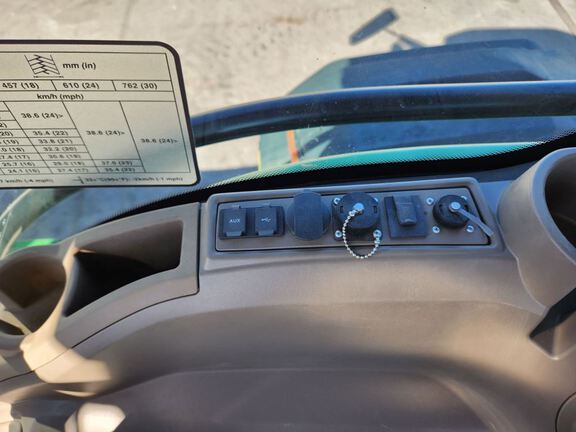 2023 John Deere 8RX 370 Tractor Rubber Track