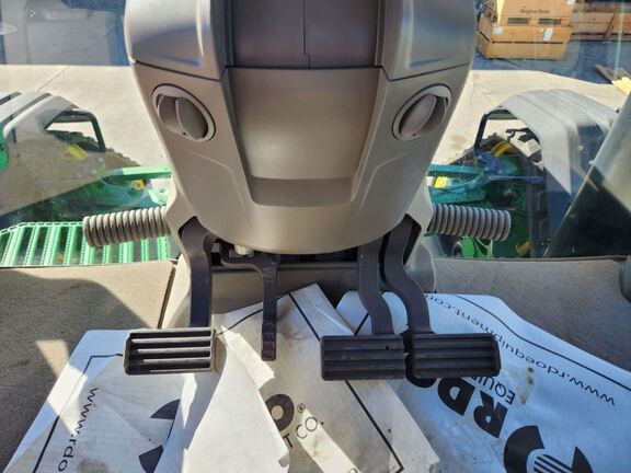 2023 John Deere 8RX 370 Tractor Rubber Track