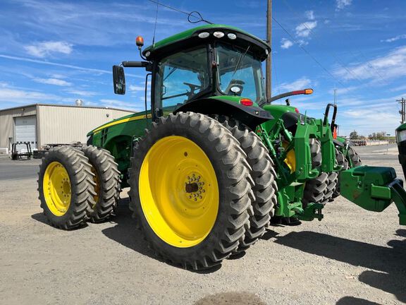 2019 John Deere 8270R Tractor