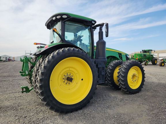 2019 John Deere 8270R Tractor