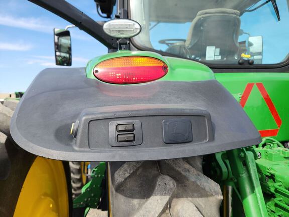 2019 John Deere 8270R Tractor