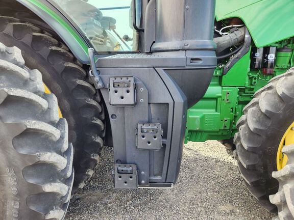 2019 John Deere 8270R Tractor