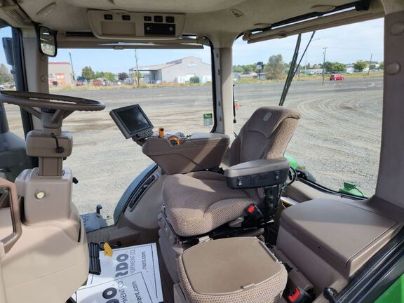 2019 John Deere 8270R Tractor