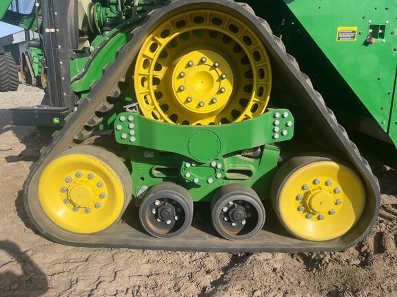 2022 John Deere 9520RX Tractor Rubber Track