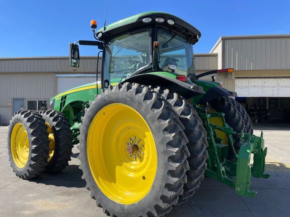 2019 John Deere 8270R Tractor