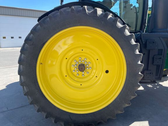 2019 John Deere 8270R Tractor