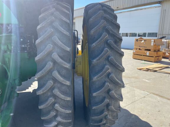 2019 John Deere 8270R Tractor