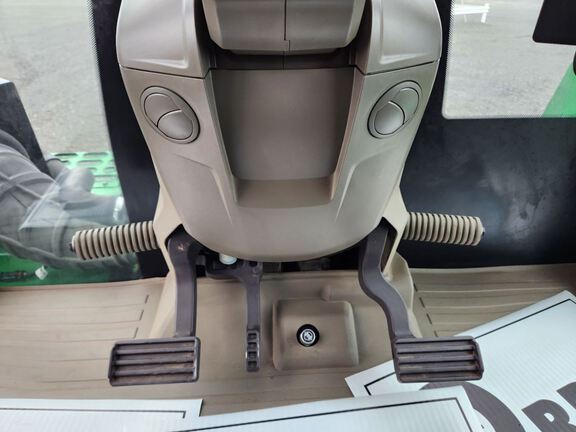 2024 John Deere 9RX 540 Tractor Rubber Track