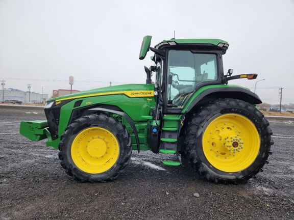 2023 John Deere 8R 370 Tractor