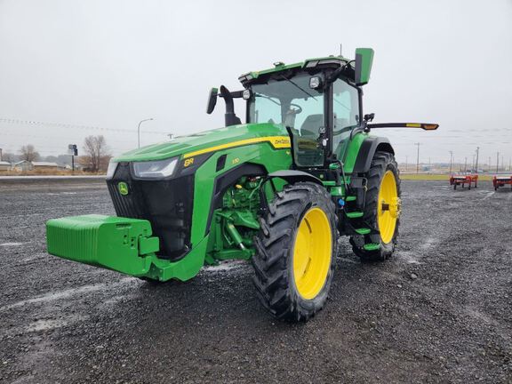 2023 John Deere 8R 370 Tractor