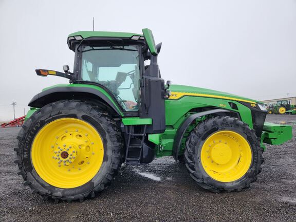 2023 John Deere 8R 370 Tractor