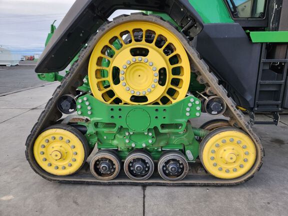 2022 John Deere 8RX 370 Tractor Rubber Track