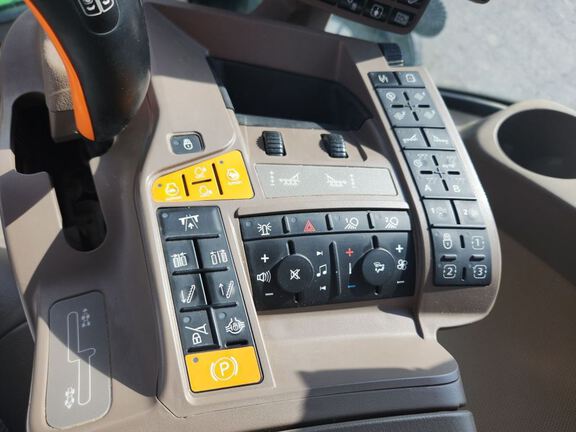 2021 John Deere F4365 Applicator