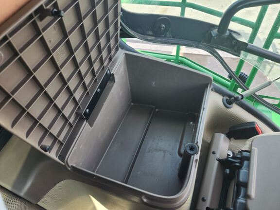 2021 John Deere F4365 Applicator