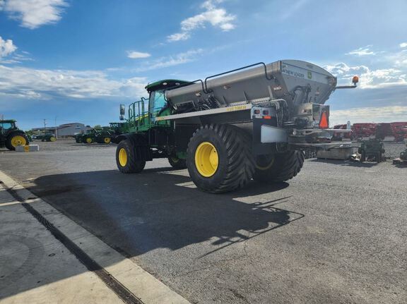 2021 John Deere F4365 Applicator
