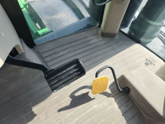 2021 John Deere F4365 Applicator