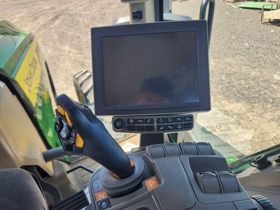 2021 John Deere 8R 310 Tractor