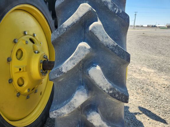 2021 John Deere 8R 310 Tractor