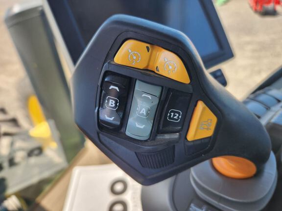 2021 John Deere 8R 310 Tractor