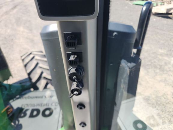 2021 John Deere 8R 310 Tractor