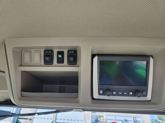 2021 John Deere 8R 310 Tractor