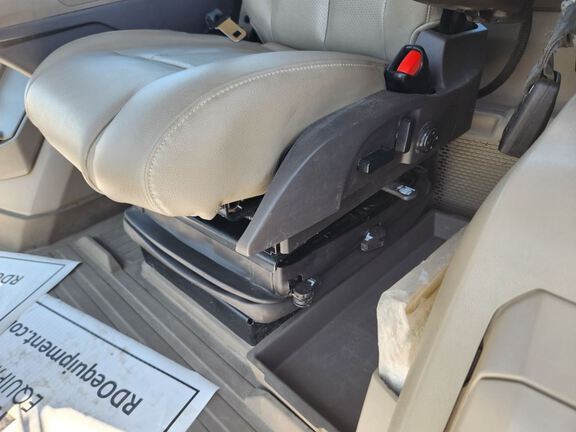 2021 John Deere 8R 310 Tractor