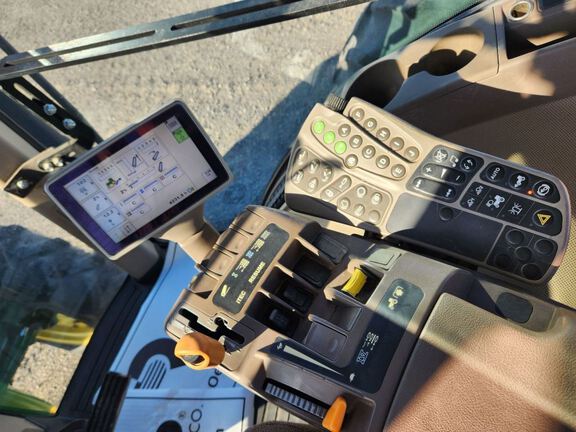 2010 John Deere 8270R Tractor