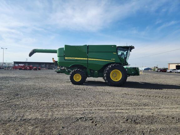 2024 John Deere S780 Combine