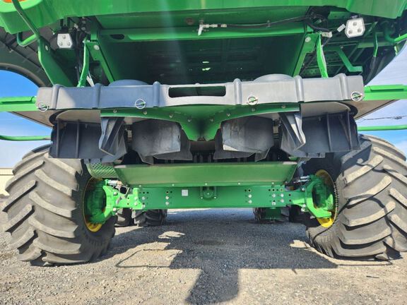 2024 John Deere S780 Combine
