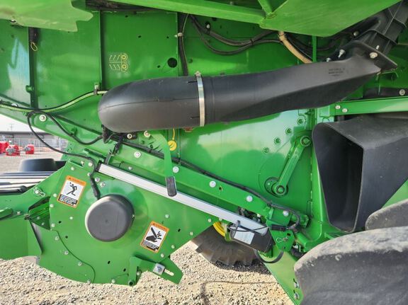 2024 John Deere S780 Combine