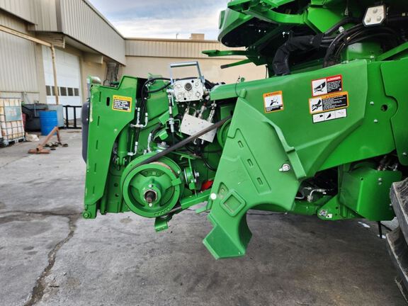 2024 John Deere S780 Combine