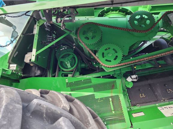 2024 John Deere S780 Combine