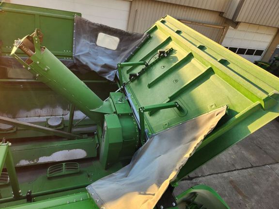 2024 John Deere S780 Combine