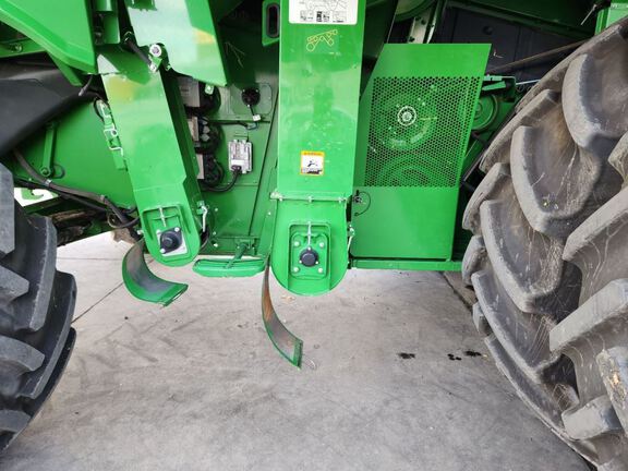 2024 John Deere S780 Combine