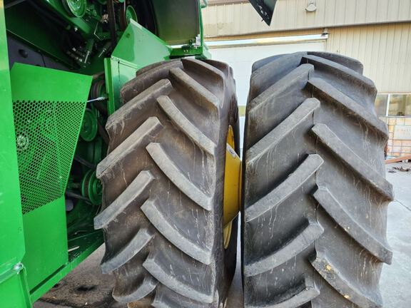 2024 John Deere S780 Combine