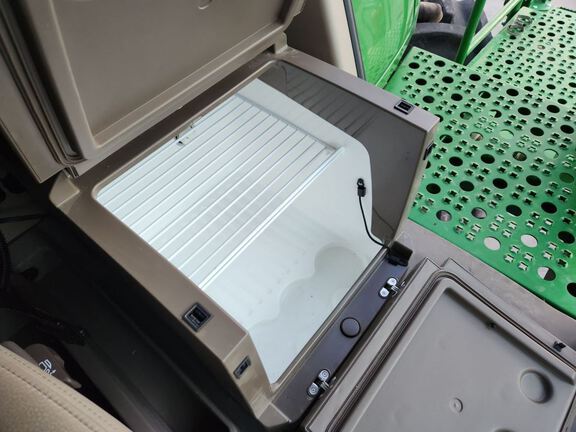 2024 John Deere S780 Combine