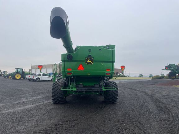 2024 John Deere S780 Combine