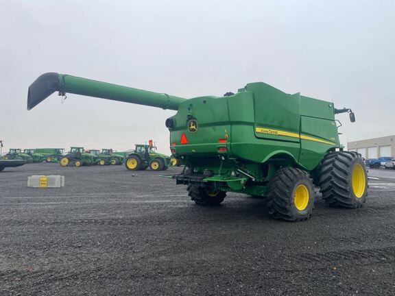 2024 John Deere S780 Combine