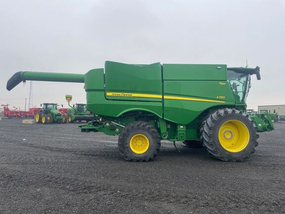 2024 John Deere S780 Combine