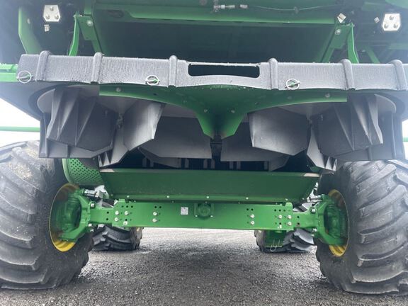 2024 John Deere S780 Combine