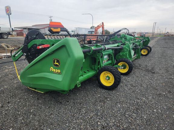 2024 John Deere HD35R Header Combine
